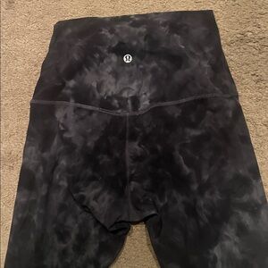 Lululemon diamond dye aligns PERFECT